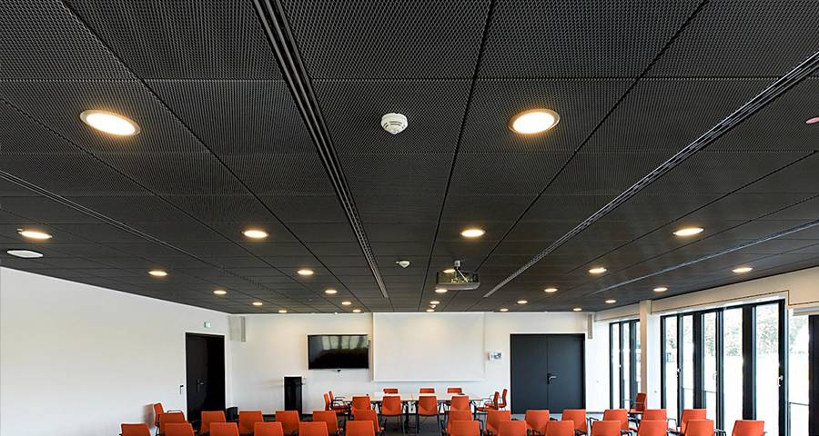 Aluminum expanded metal mesh for conference hall ceiling