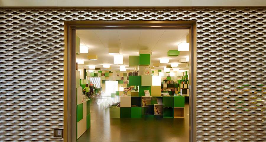 Golden aluminum decorative expanded metal mesh is used for library interior wall decoration