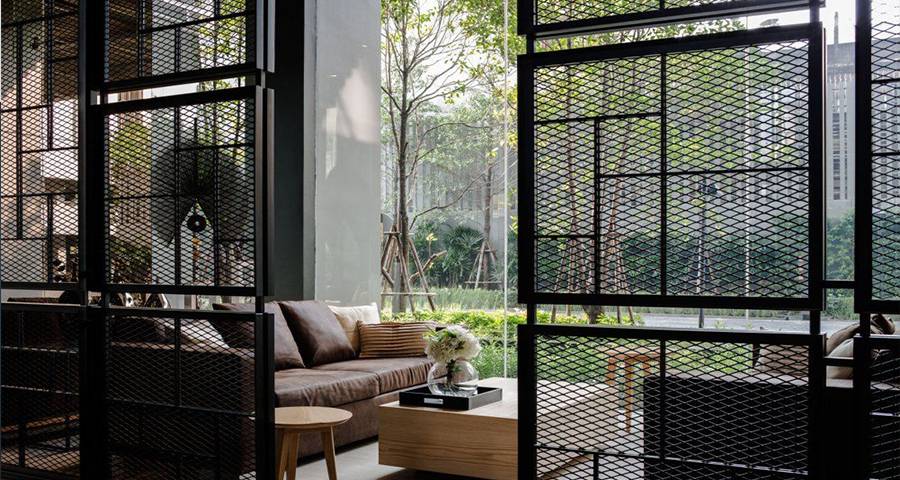 Decorative expanded metal mesh for living room partition
