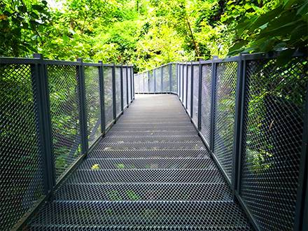 panded metal mesh walkway with expanded mesh filled railings in tourist area