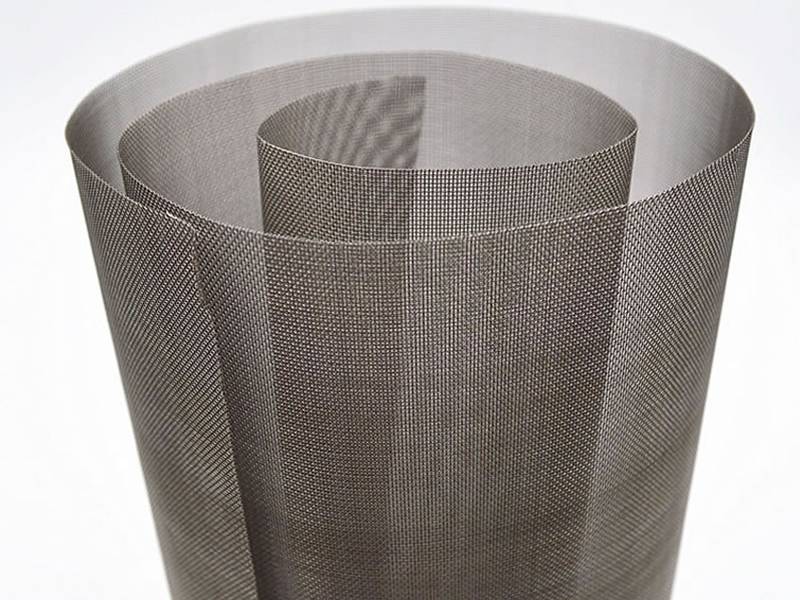 A rolled-up FeCrAl woven wire mesh