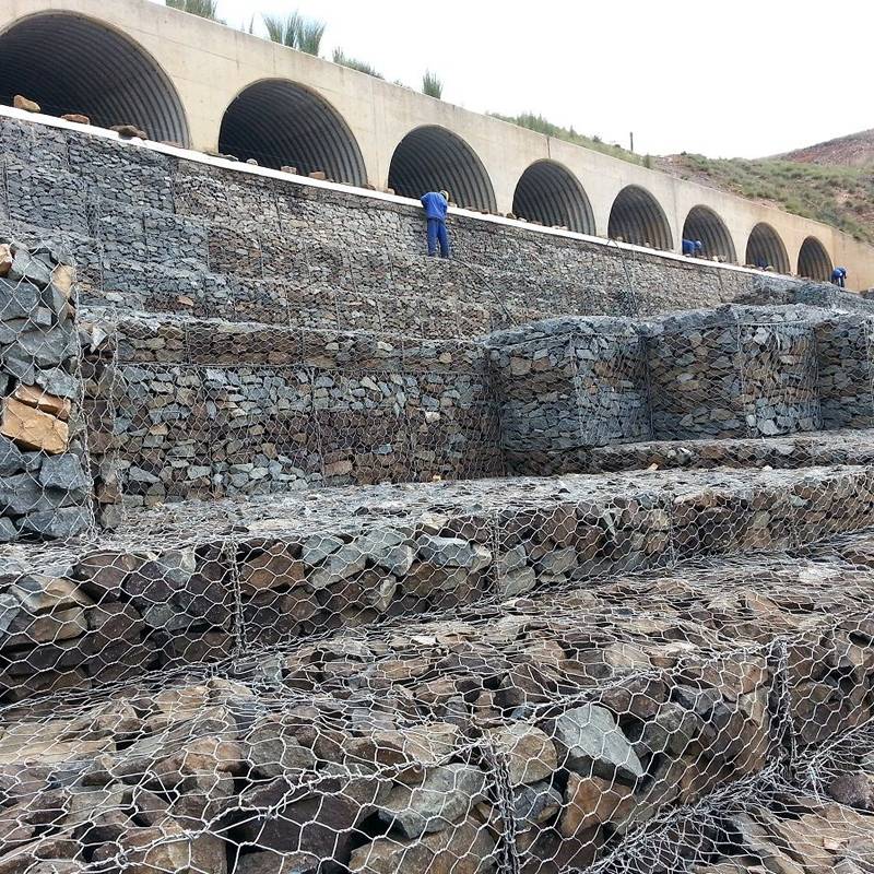 Gabion baskets for spillway