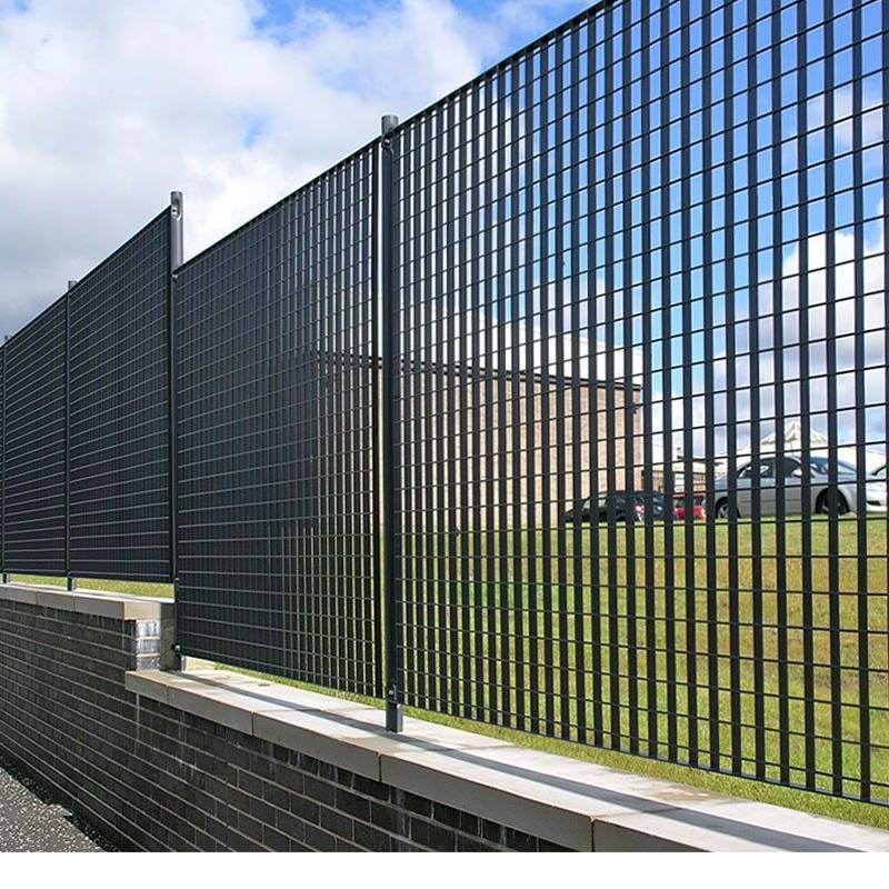 Steel grating fence for factory safety protection